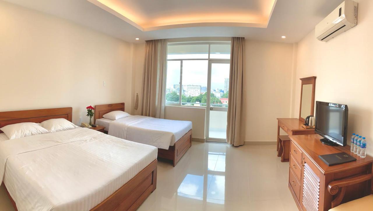 Tan Son Nhat 2 Hotel Хошимин Экстерьер фото