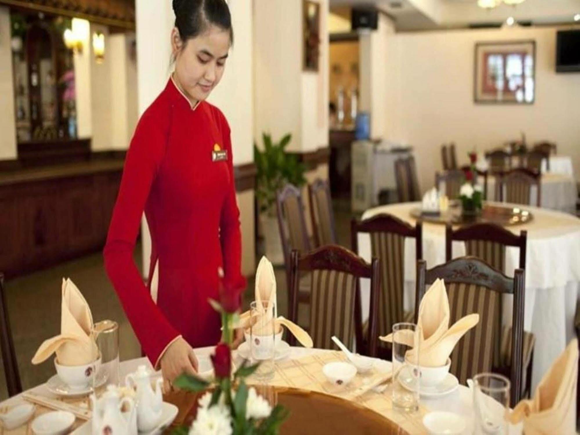 Tan Son Nhat 2 Hotel Хошимин Экстерьер фото